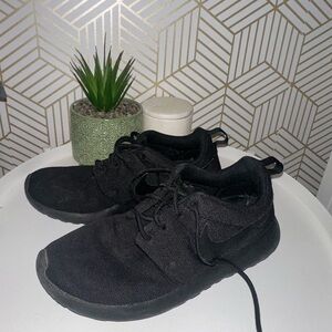 Nike Black Athletic Shoes